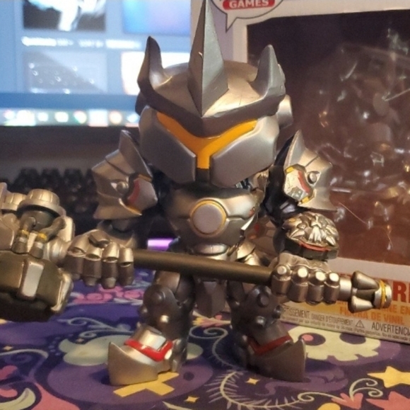 Funko Pop Overwatch Reihardt - Picture 1 of 3